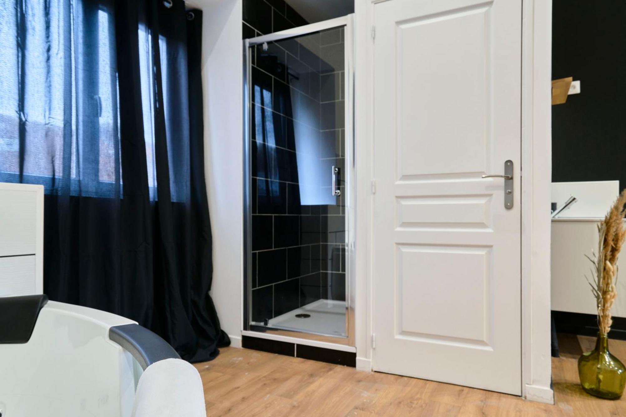 Ferienwohnung Ng Prestige - Lille L Roubaix Trichon - Balneo - Netflix - Wifi Exterior foto