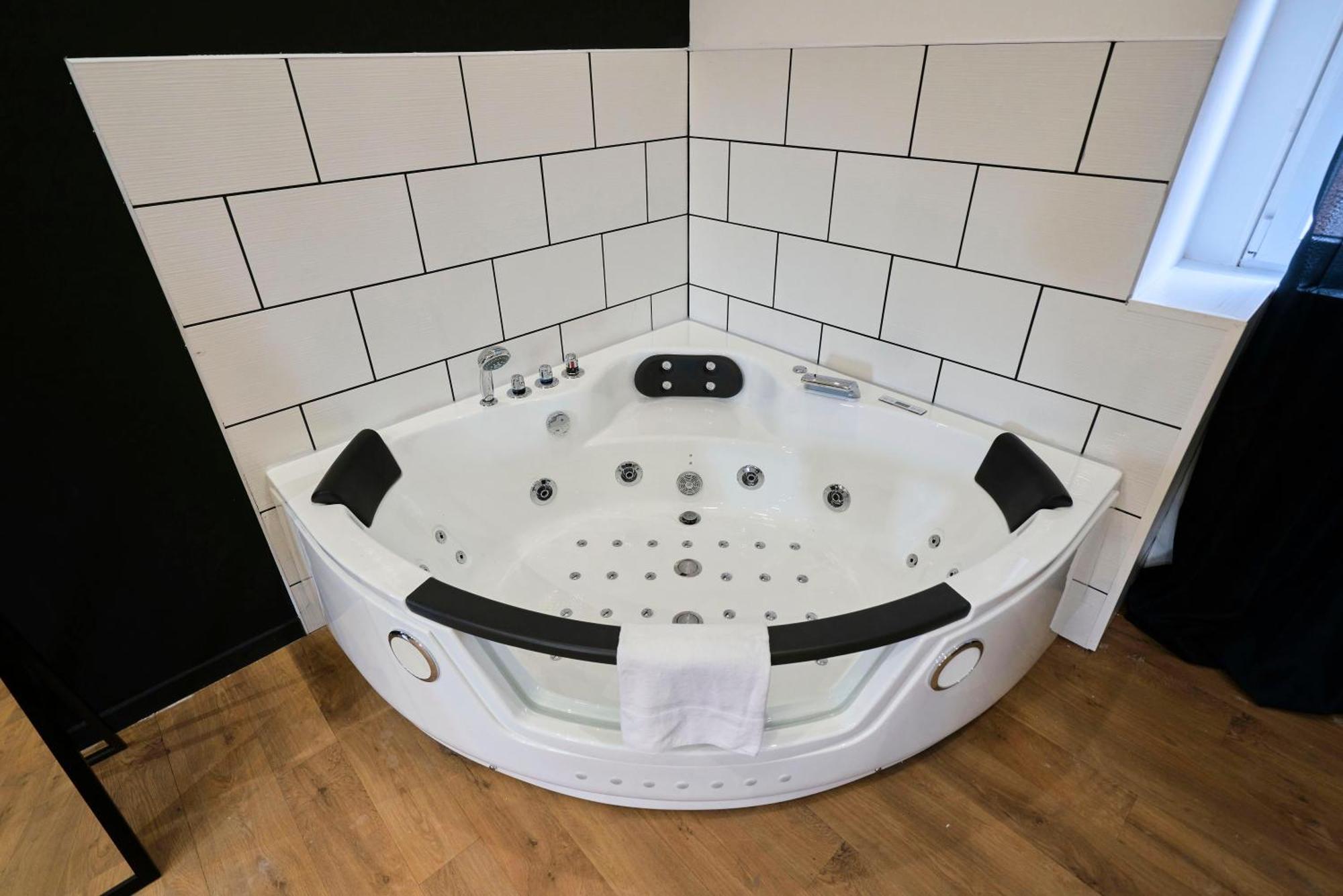 Ferienwohnung Ng Prestige - Lille L Roubaix Trichon - Balneo - Netflix - Wifi Exterior foto